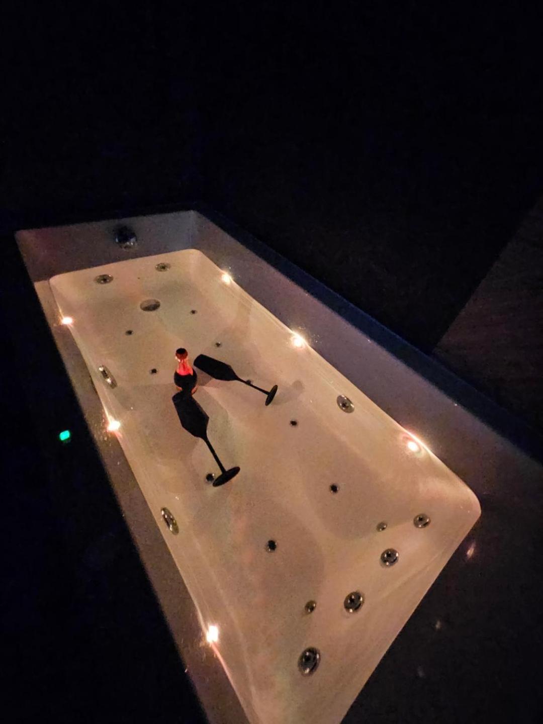 Luksusowy Z Jacuzzi Apartment *
